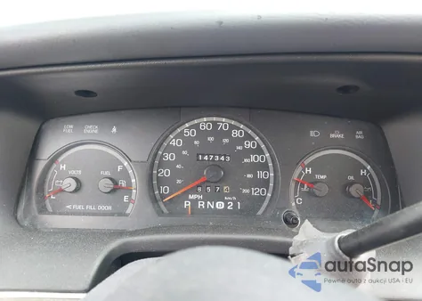 1998 Ford Crown Victoria z USA, uszkodzony, nr VIN 2FAFP73W8WX162778